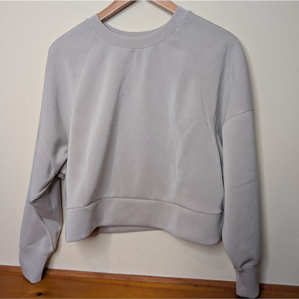 FLX Cropped Performance Sweatshirt – Light Gray – Women’s Medium